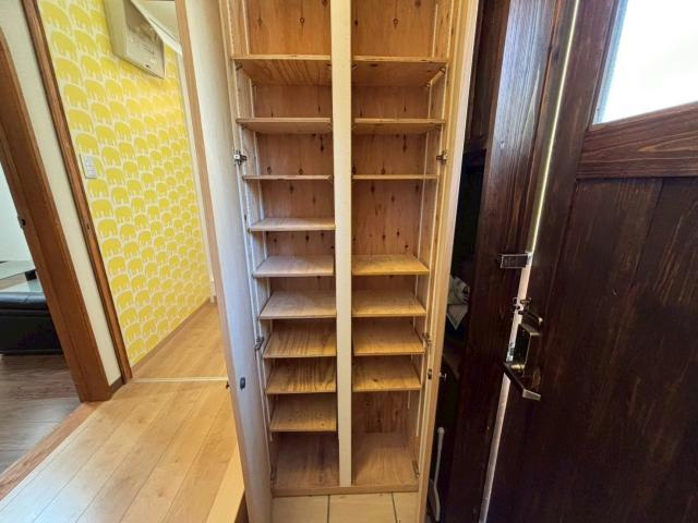 西八代戸建の玄関