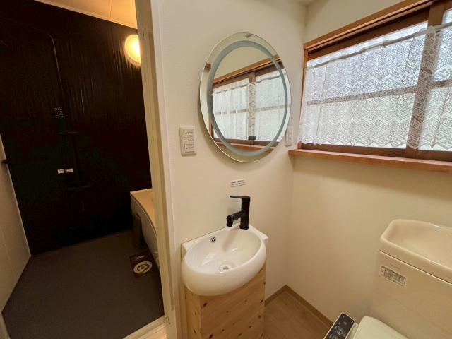 西八代戸建の洗面所