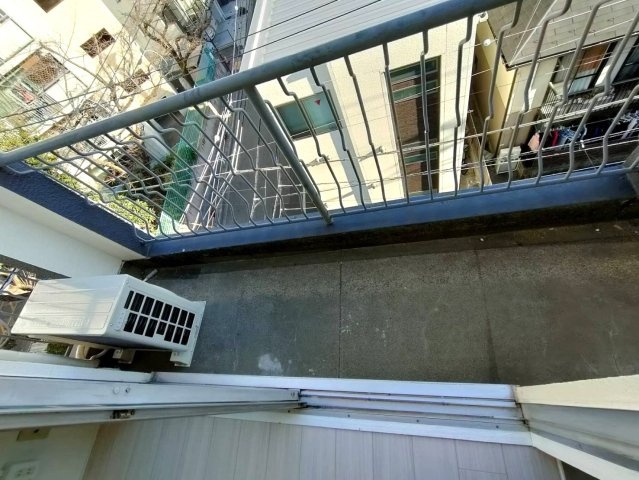 【バルコニー】