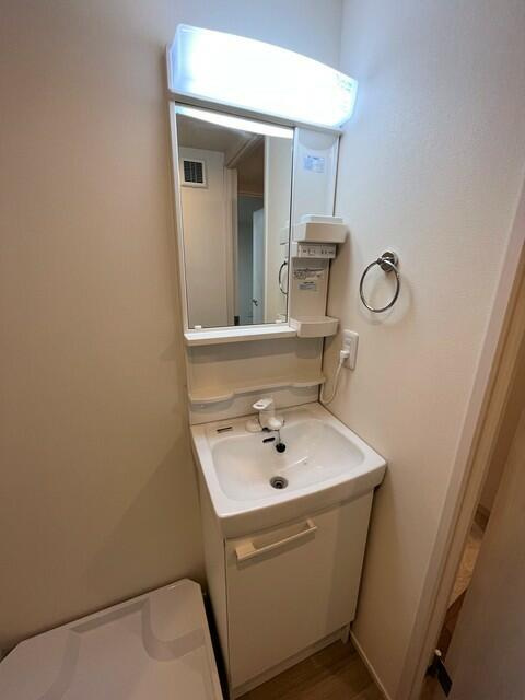 ワンネス西品川の洗面所|独立洗面台付きで身支度も快適 