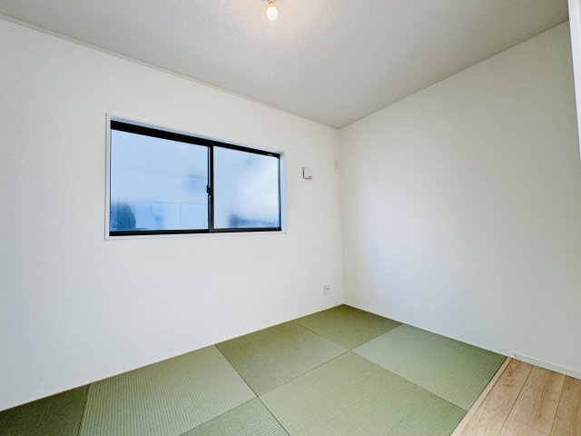 柏市西原１丁目新築戸建【西原小学校：10分】の和室|5帖和室