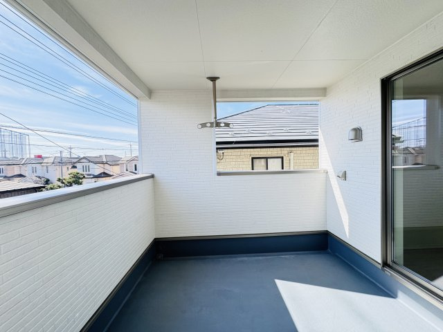 柏市西原１丁目新築戸建【西原小学校：10分】のバルコニー|南東向きインナーバルコニー・日当たり良好♪
