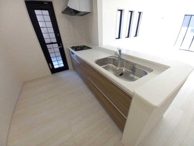 ひたちなか市田彦　10期のキッチン|同施工一日の長い時間を過ごすリビング♪自然と家族が集まれる空間！家族団らんの時間を優しく見守るリビング