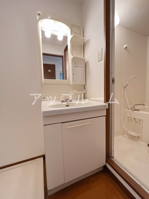 ブランシュピア味美の洗面所