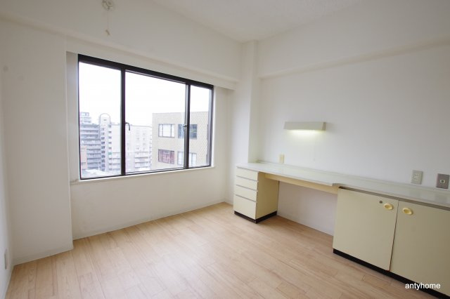 ステュディオ新大阪　仲介手数料無料の居間・リビング