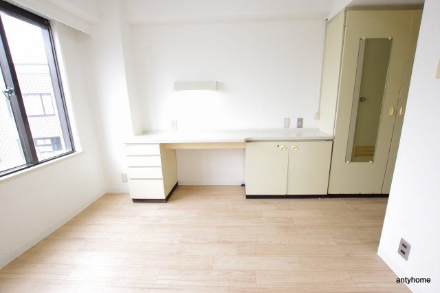 ステュディオ新大阪　仲介手数料無料の洋室