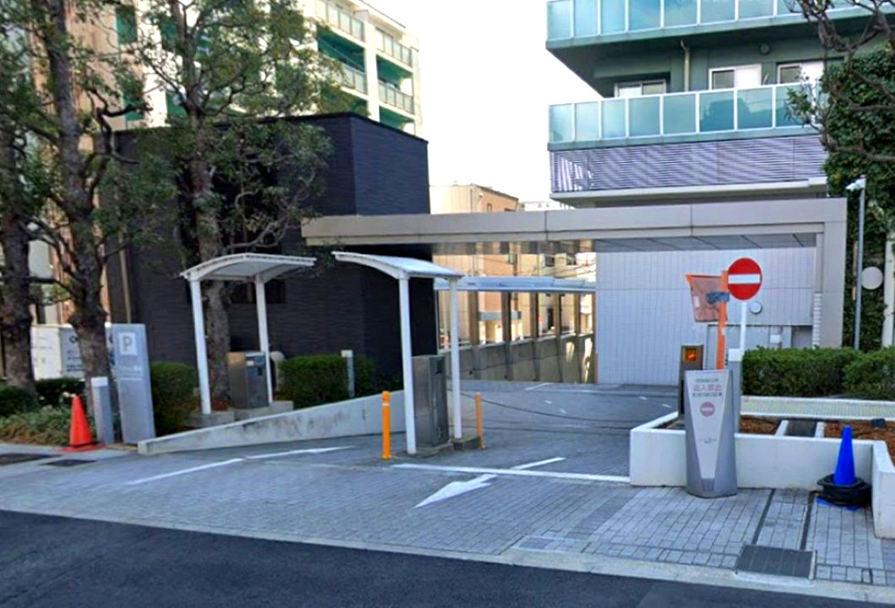 シティタワー神戸三宮の駐車場|断熱や防音、結露軽減　複層ガラス