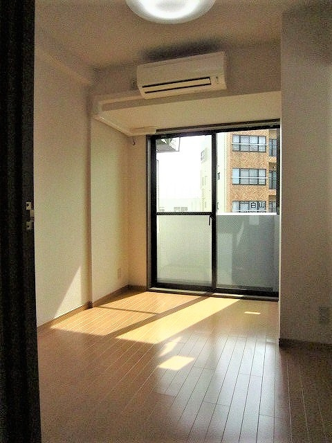 ライオンズプラザ白山の居間・リビング