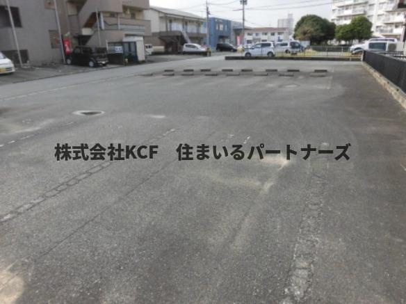 マーサ・ジュネスⅡの駐車場|駐車場完備です