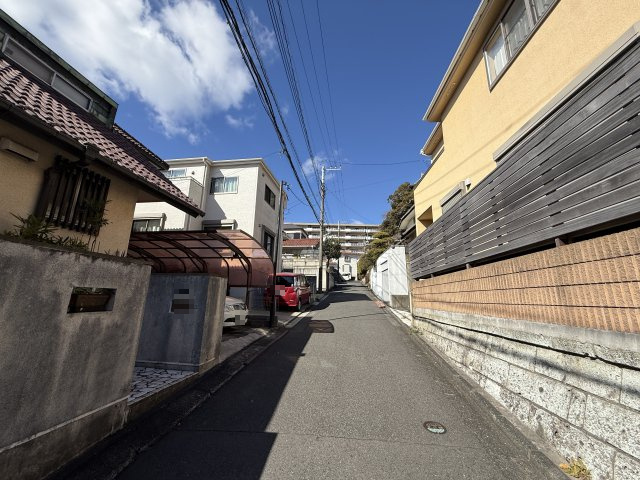 縁側のある風情ある戸建　昔ながらの和室が懐かしいの周辺|閑静な住宅街