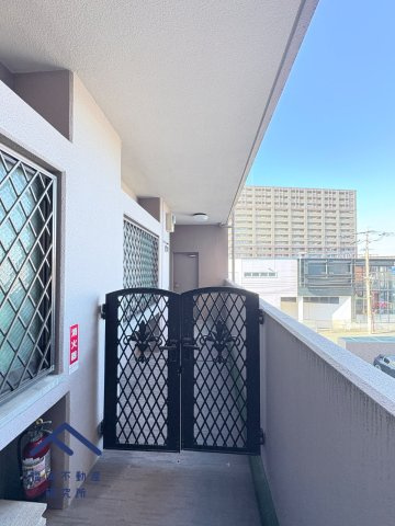 サンリヤン博多南Ⅲの玄関