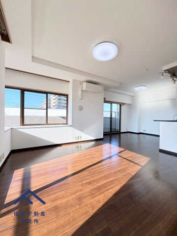 サンリヤン博多南Ⅲの居間・リビング