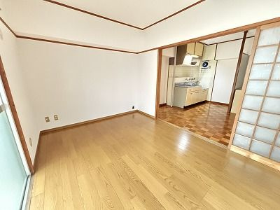 福岡市中央区警固２丁目の賃貸マンションの居間・リビング
