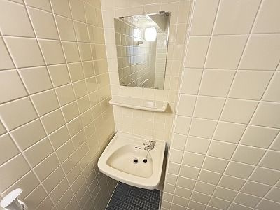 福岡市中央区警固２丁目の賃貸マンションの洗面所