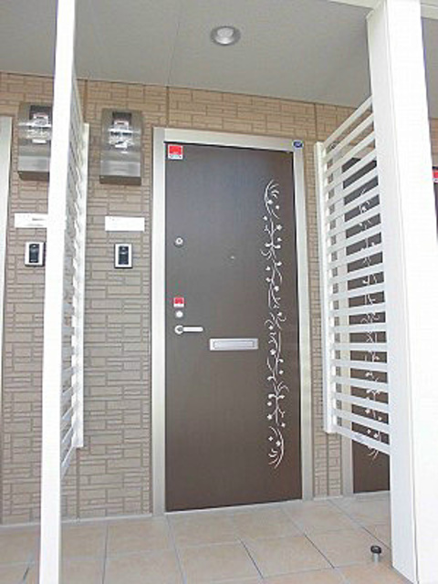 サンウッドEの玄関