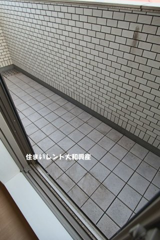 Eteruna felicita（エテルナフェリチータ）の駐車場