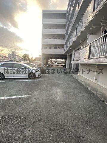 ICセンタービルの駐車場|カースペースがあります
