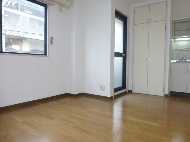 メゾン京口の寝室