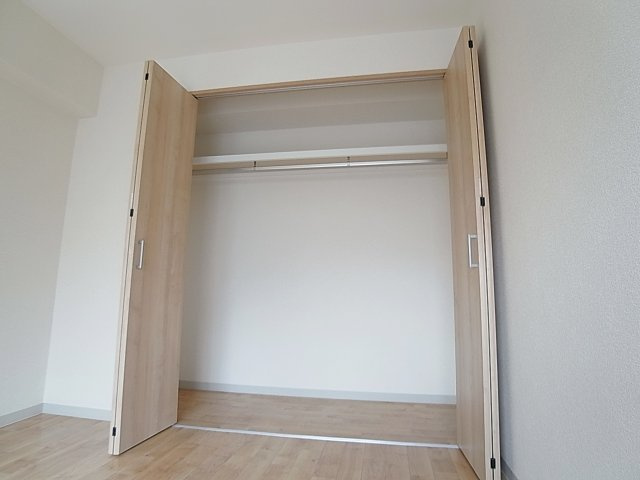 ロイヤルハイツ木戸の収納|各部屋収納を完備しています