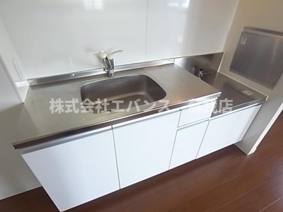 【キッチン】 | リヴェール星久喜 | お料理しやすいキッチンです