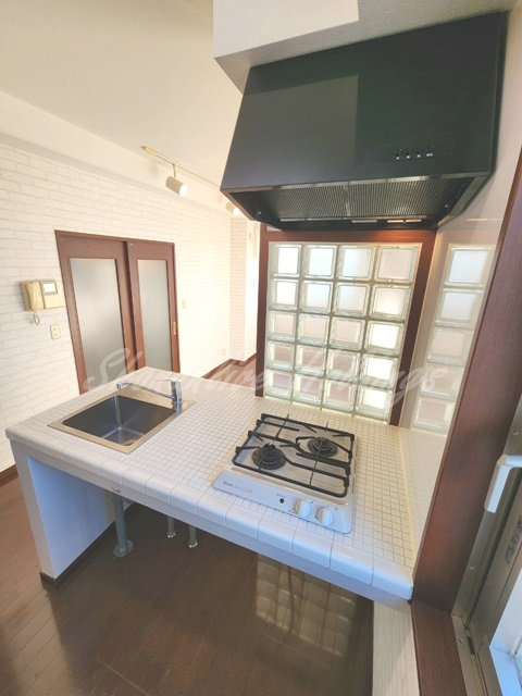 大和市大和東２丁目の賃貸マンションのキッチン