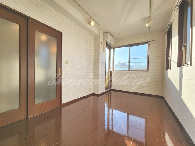 大和市大和東２丁目の賃貸マンションの洋室