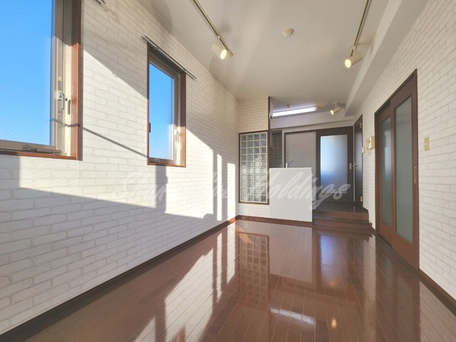 大和市大和東２丁目の賃貸マンションの居間・リビング|使いやすいリビングになります♪