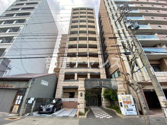 プレサンス新栄リミックスの外観