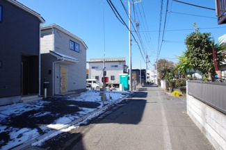 【前面道路含む現地写真】