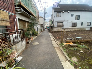 【前面道路含む現地写真】