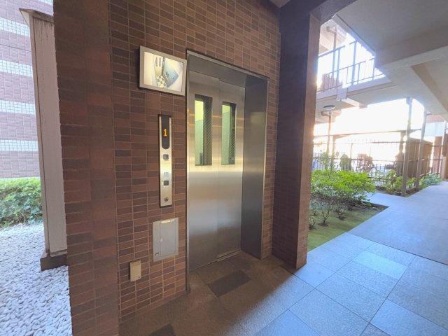 敷地内EV（1基）