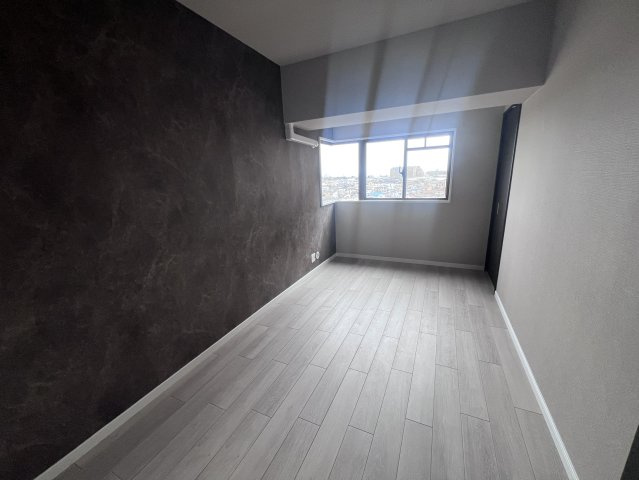 ファミールハイツ八尾　B棟の洋室