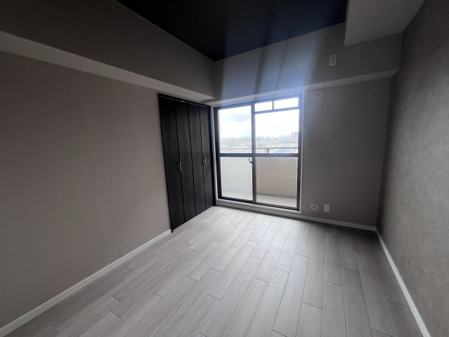 ファミールハイツ八尾　B棟の洋室