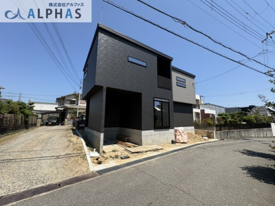 【内観：施工例】 | 神戸市西区伊川谷有瀬　新築戸建　 | ■閑静な住宅街にある1区画♪
■2台駐車可能♪※車種による