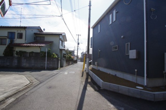 【前面道路含む現地写真】