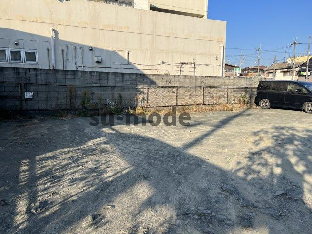 森田マンションＢ棟の駐車場