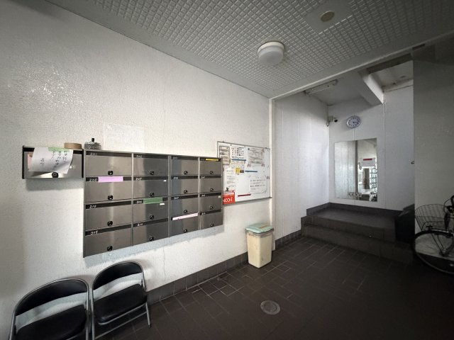 森川マンションのエントランス