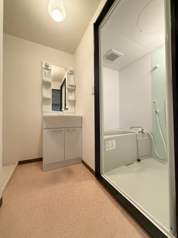 森川マンションの洗面所