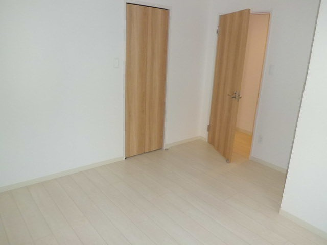 SERENA　MARUNOUCHIの洋室