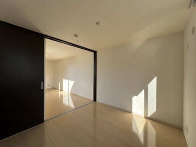 【洋室】 | エルパティオ