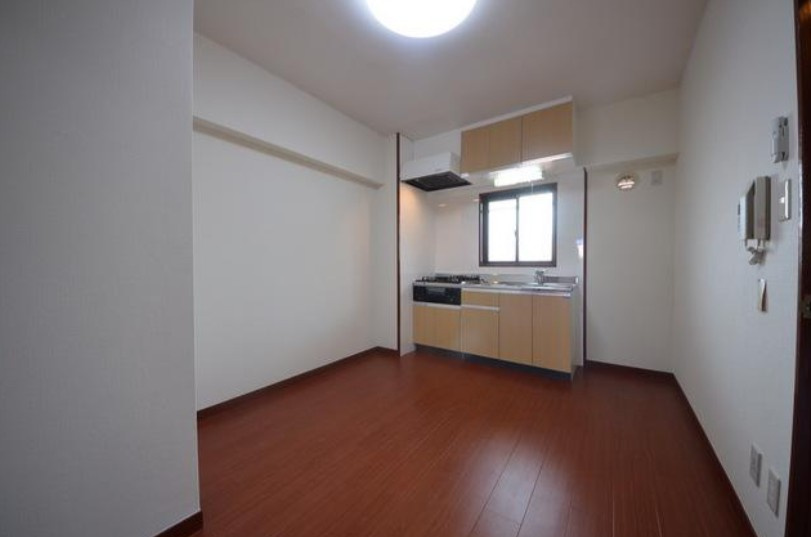 メゾンプチフォーレの居間・リビング