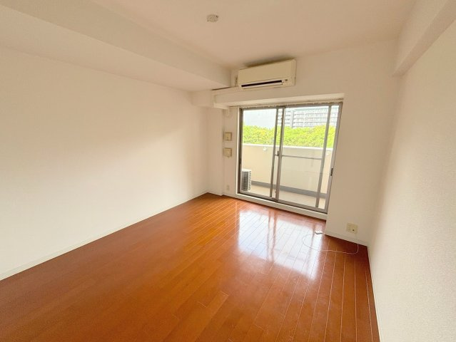 セレッソコート新大阪の居間・リビング