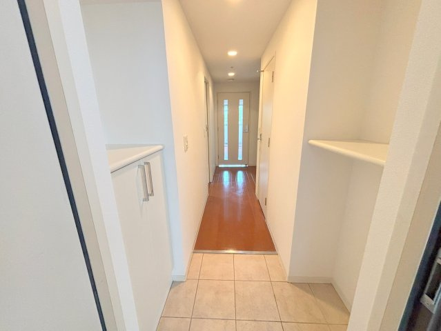 セレッソコート新大阪の玄関