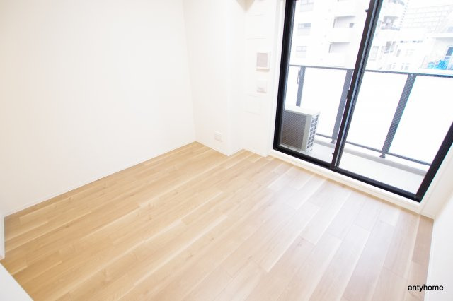 エステムコート心斎橋セントラル　仲介手数料無料の洋室