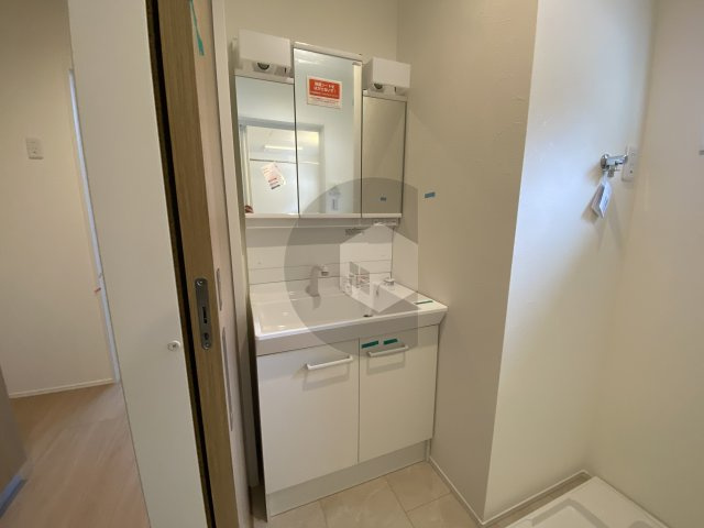 イトーピアホーム近大前の独立洗面台