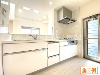 【内観：施工例】 | 藤沢市用田　新築一戸建て　全2棟/今回販売2棟（1号棟） | 同施工会社施工例（キッチン）