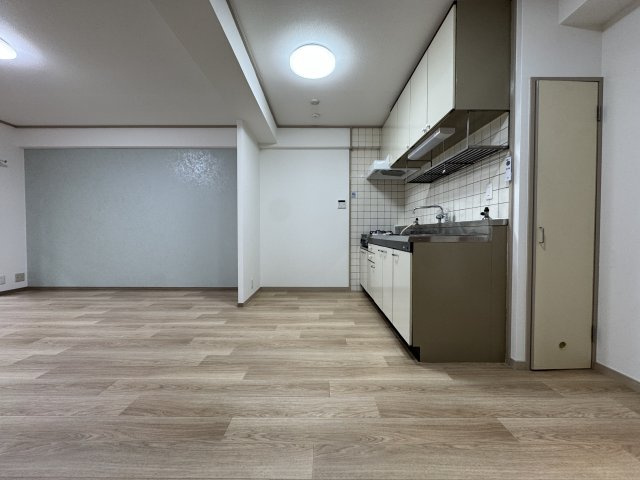 アネックス千里の洋室