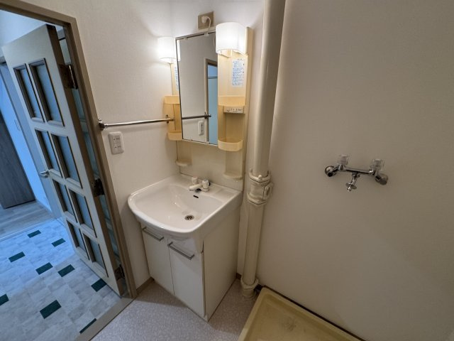 アネックス千里の独立洗面台