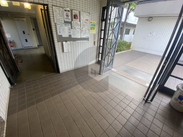 エクシードハイツKANNOのロビー
