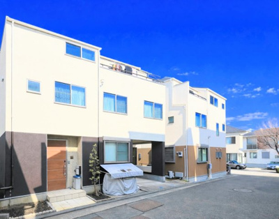 【前面道路含む現地写真】 | ◆◇都筑区茅ヶ崎南　中古戸建◇◆ | ◆前面道路も幅員があり車の運転も安心！前面道路は閑静な住宅地。車通りの少ない道路です。お子様にも安心です。
